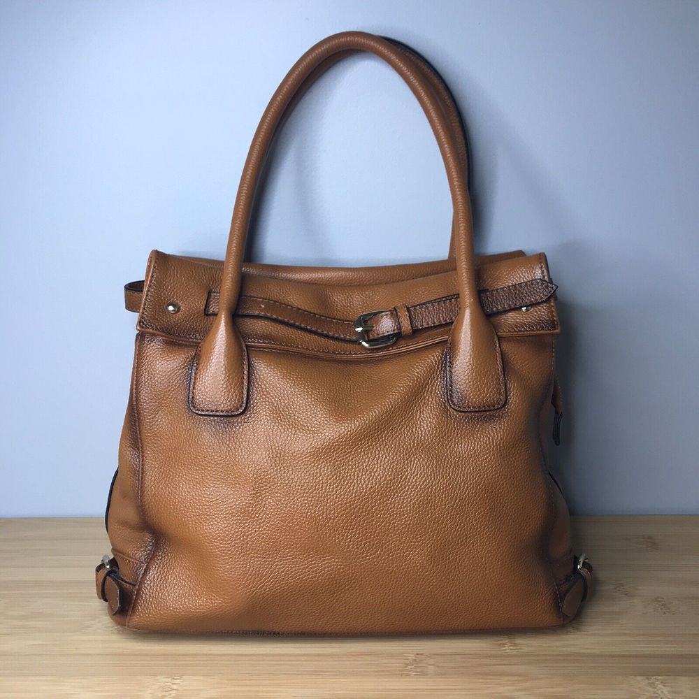 EUC La Poet Pebbled Leather Tote Shoulder Bag Purse, Shoulder Strap, Dust Cover
